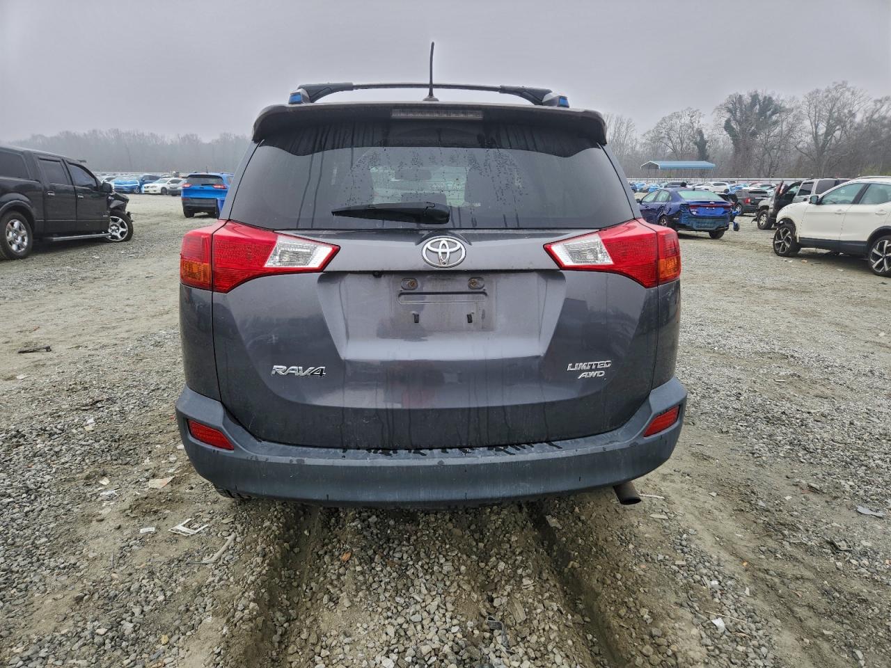 Toyota RAV4 Limited Image 10