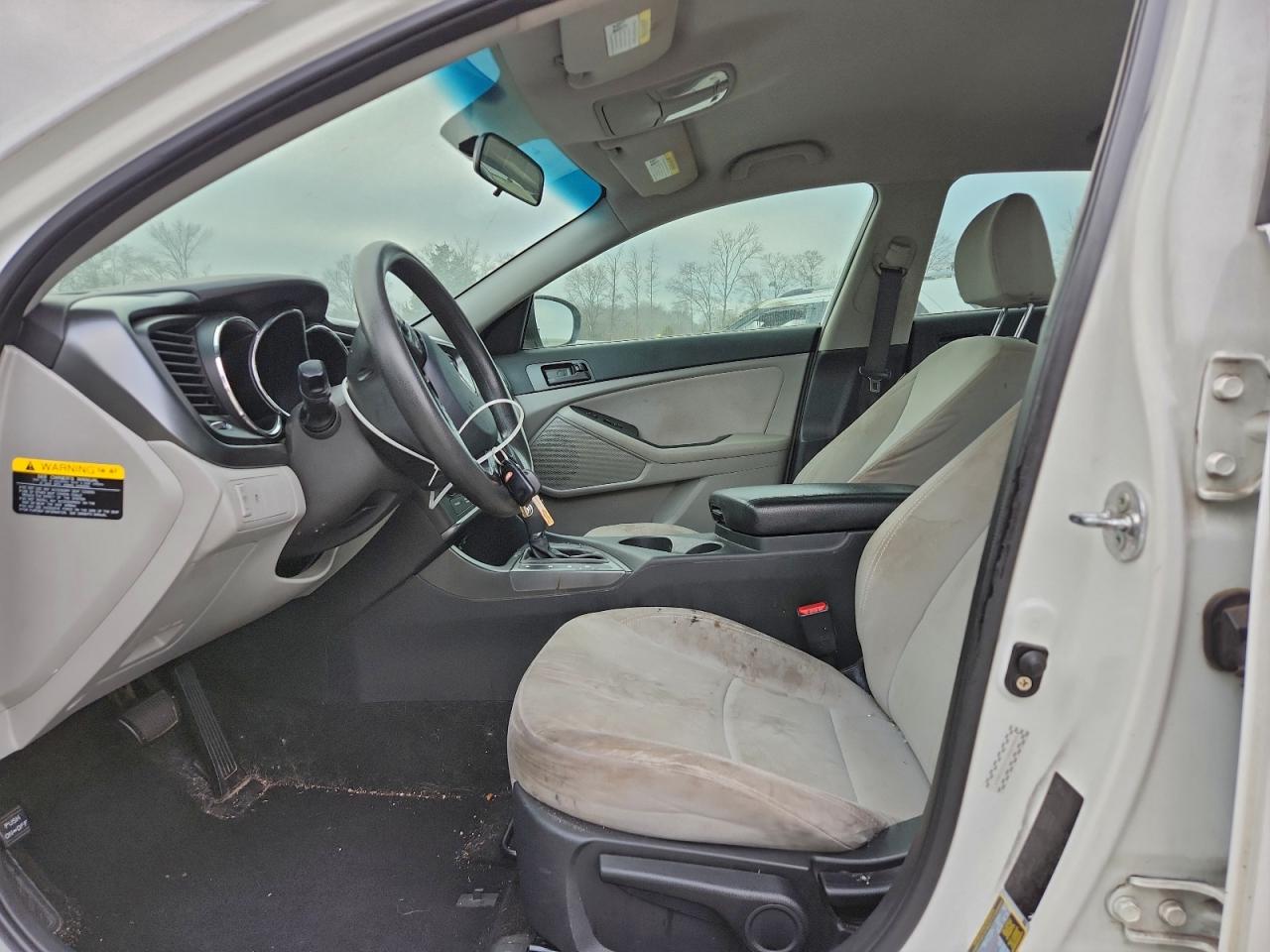 Kia Optima Lx Image 8