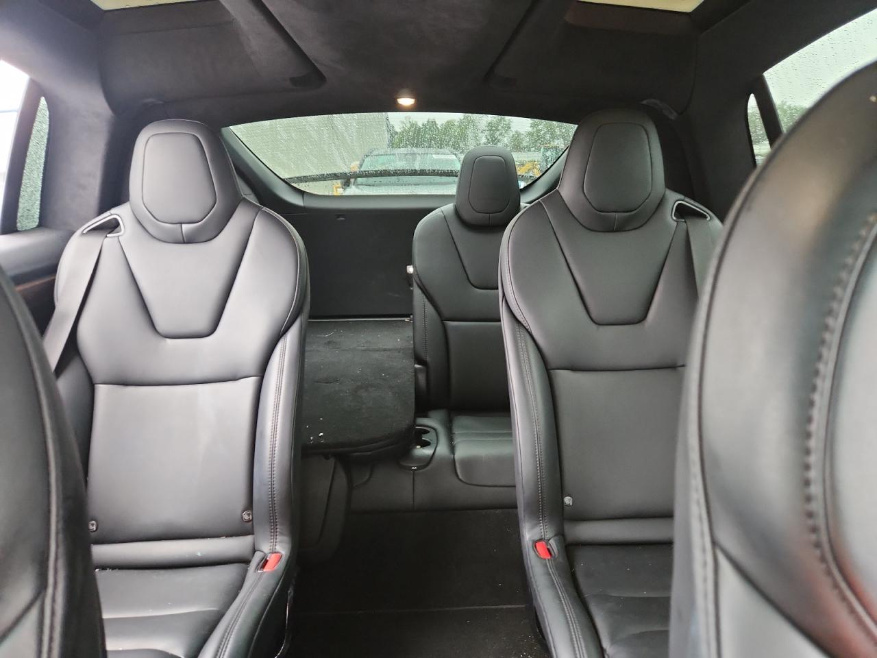 Tesla Model X Image 5