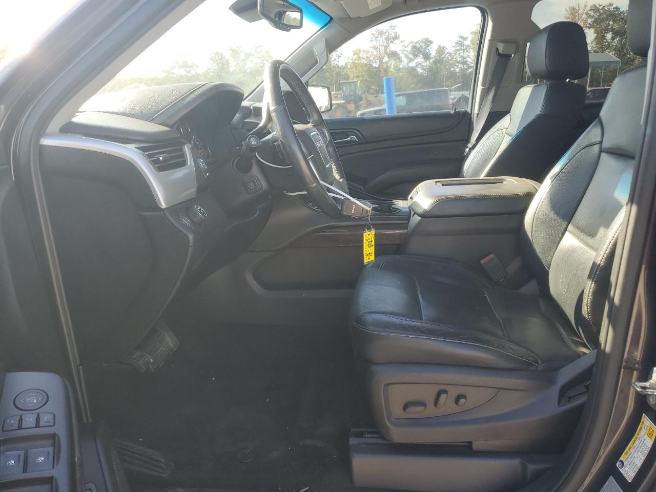 GMC Yukon C1500 Slt Image 9