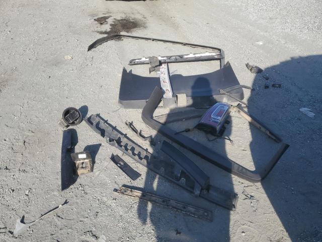 GMC Yukon C1500 Slt Image 14