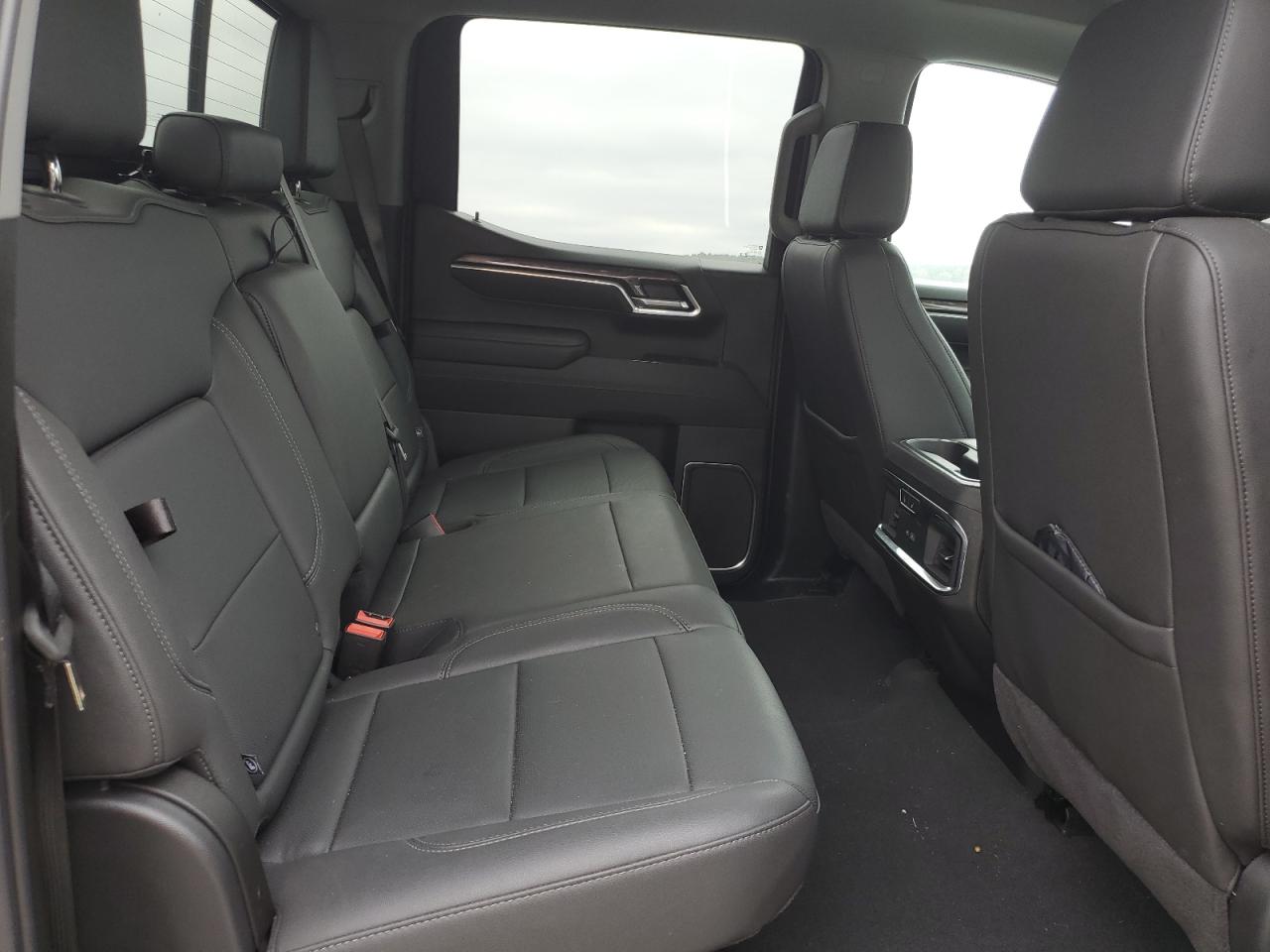 Chevrolet Silverado K1500 Ltz Image 8