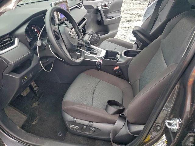 Toyota RAV4 Xle Image 5