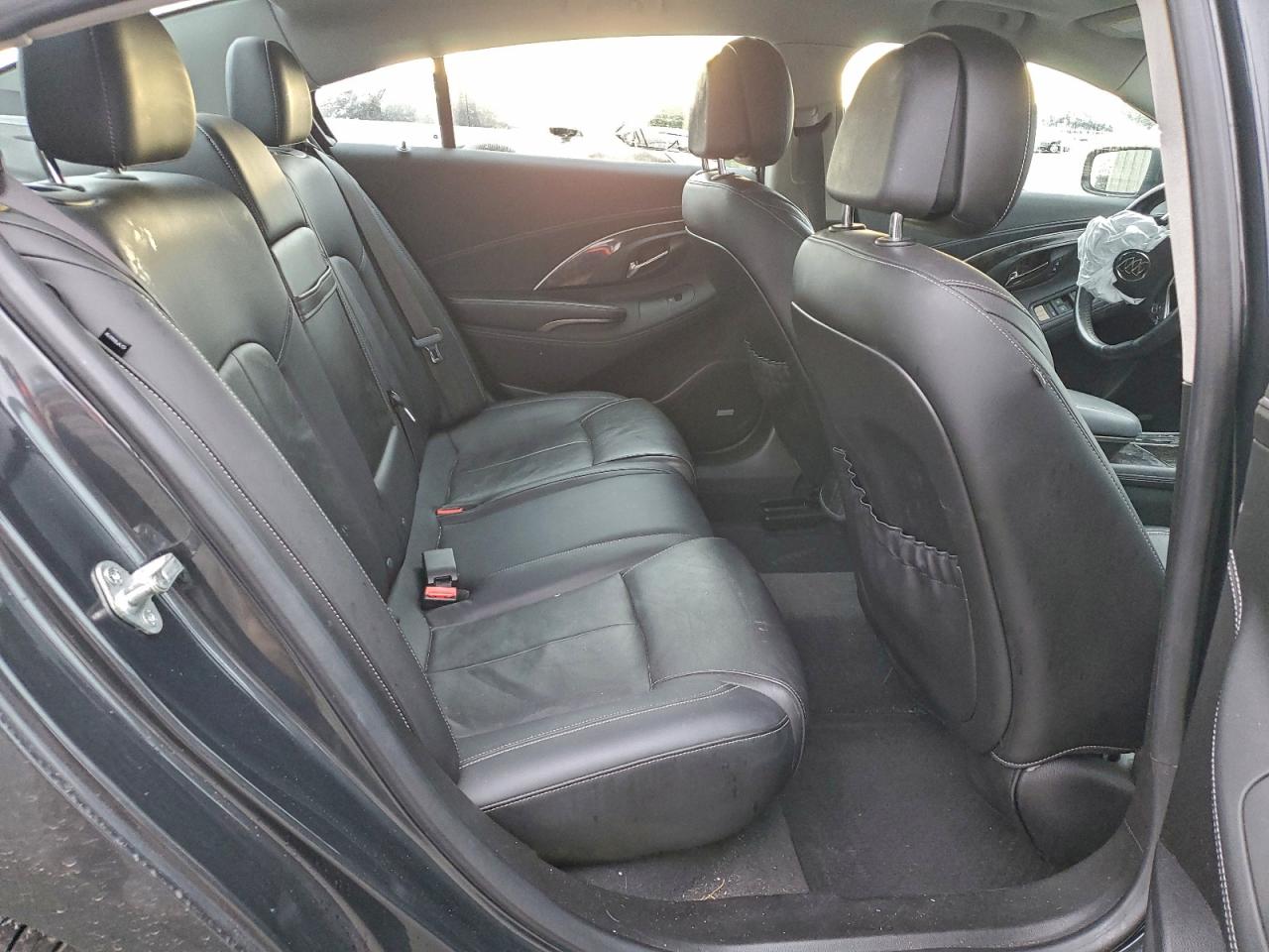 Buick LaCrosse Image 7