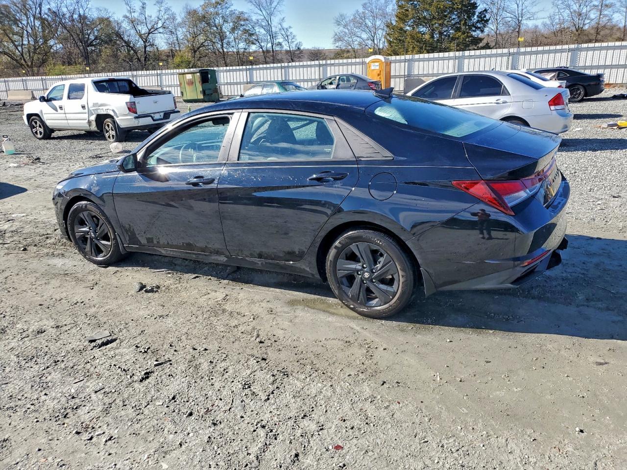 Hyundai ELANTRA Sel Image 4