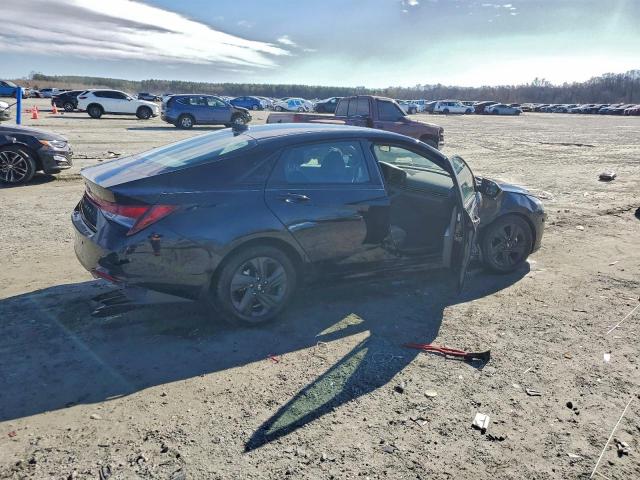 Hyundai ELANTRA Sel Image 2