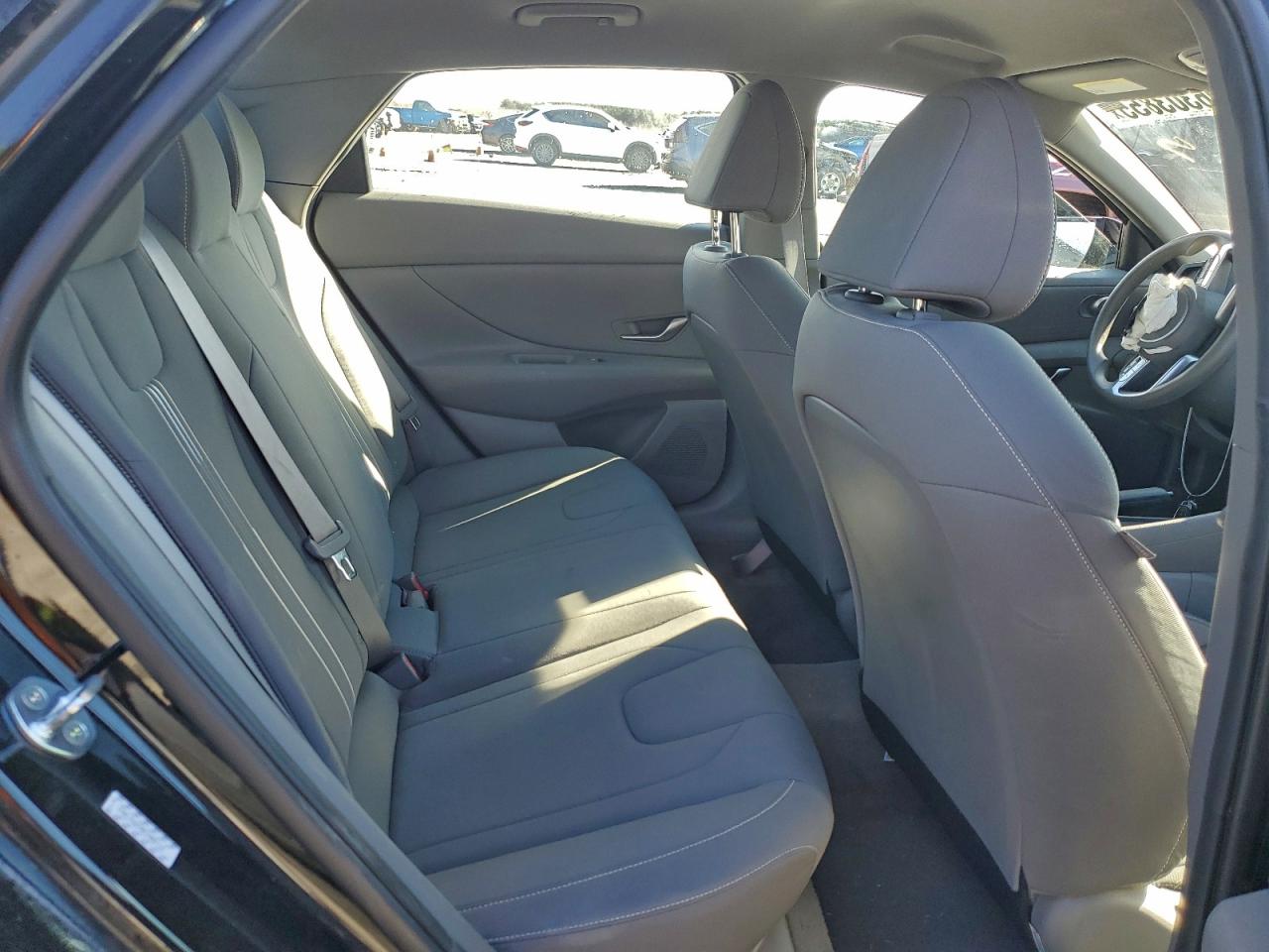 Hyundai ELANTRA Sel Image 10