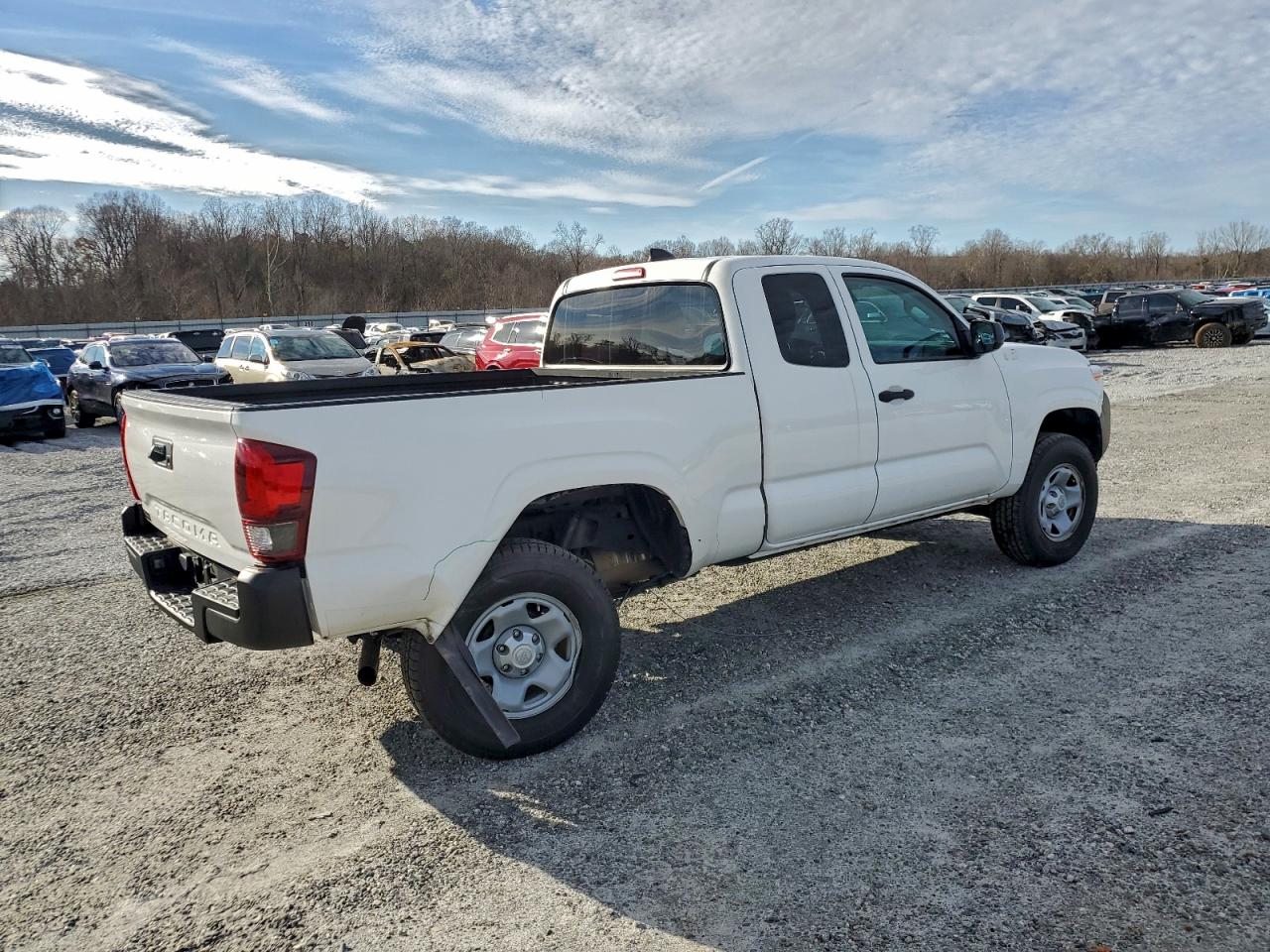 Toyota Tacoma Access Cab Image 9