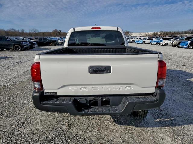 Toyota Tacoma Access Cab Image 5