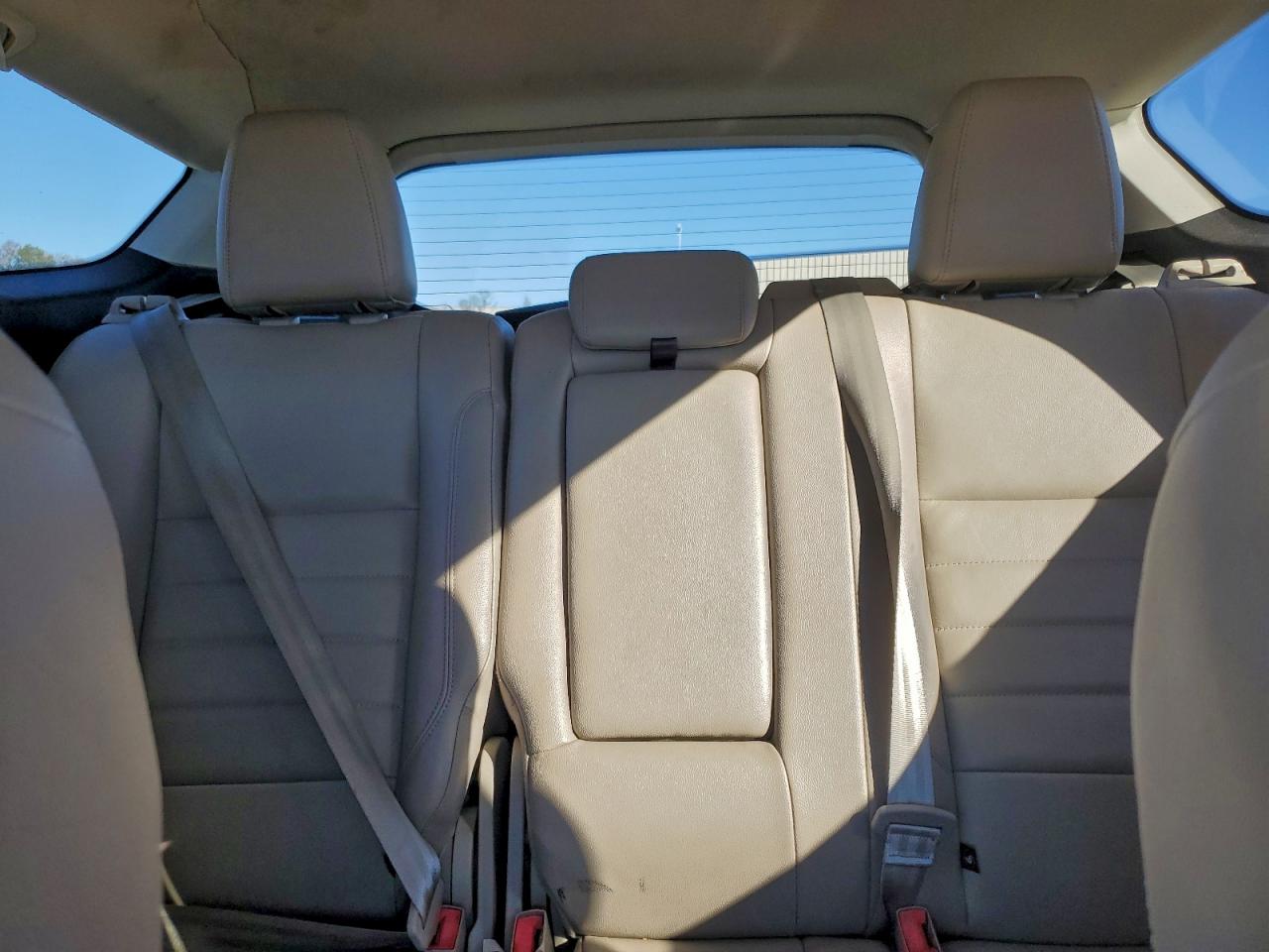 Ford Escape Titanium Image 12