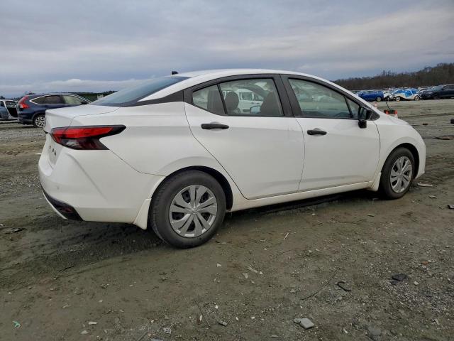 Nissan Versa S Image 11