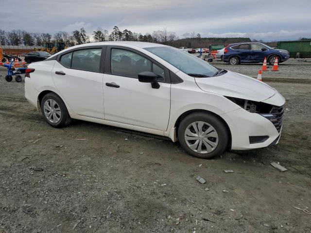 Nissan Versa S Image 9