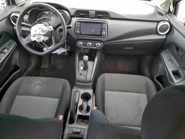 Nissan Versa S Image 12