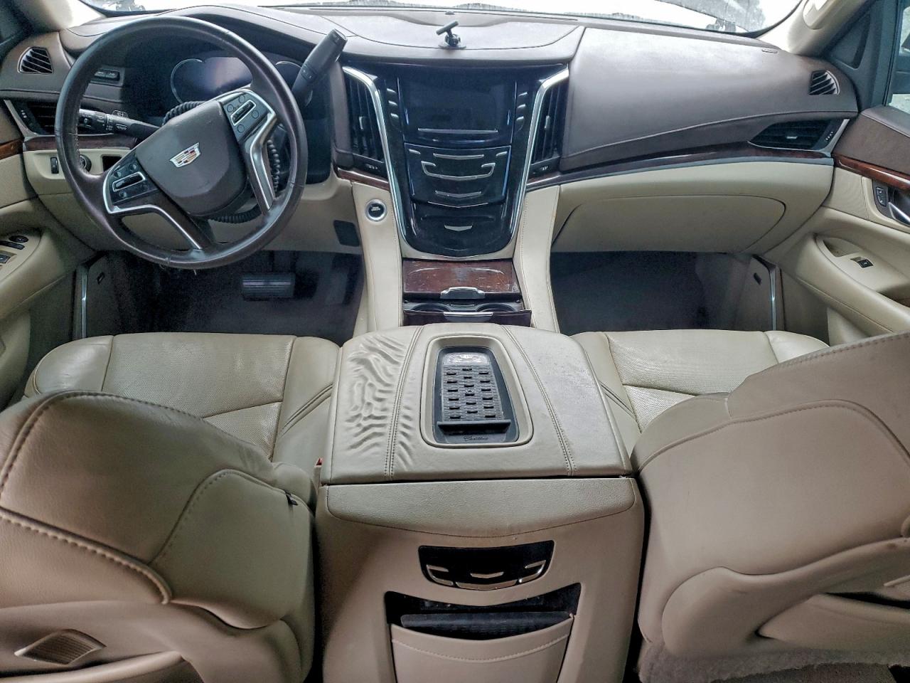 Cadillac Escalade Premium Image 8