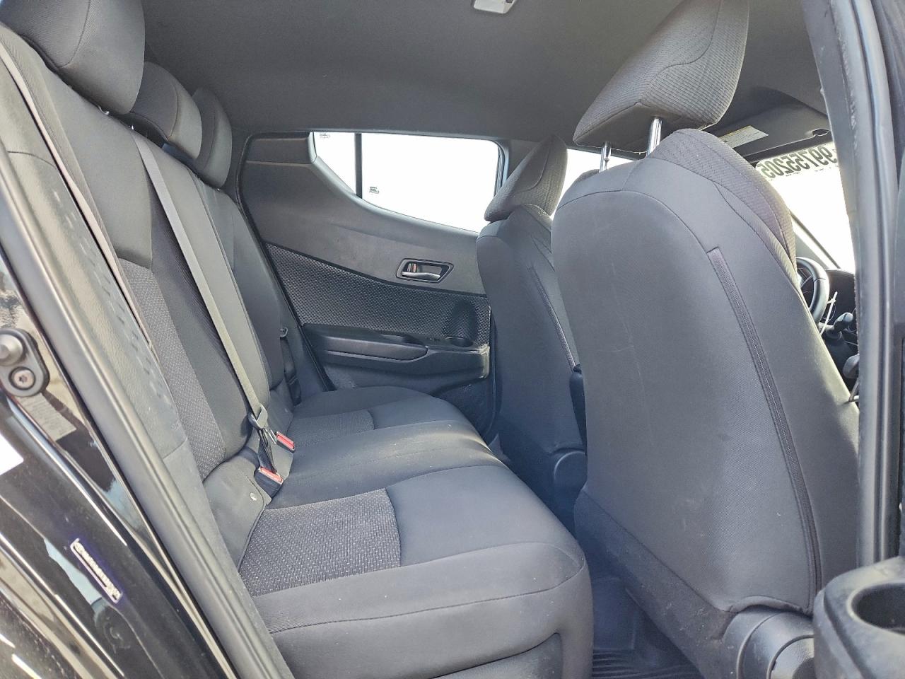 Toyota C-HR Xle Image 9