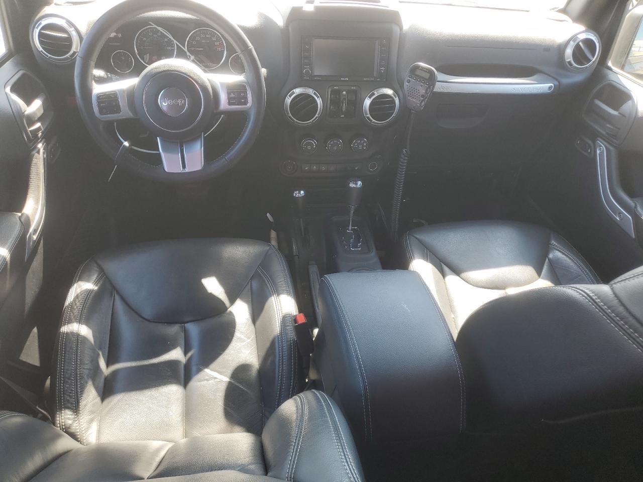 Jeep Wrangler Rubicon Image 10