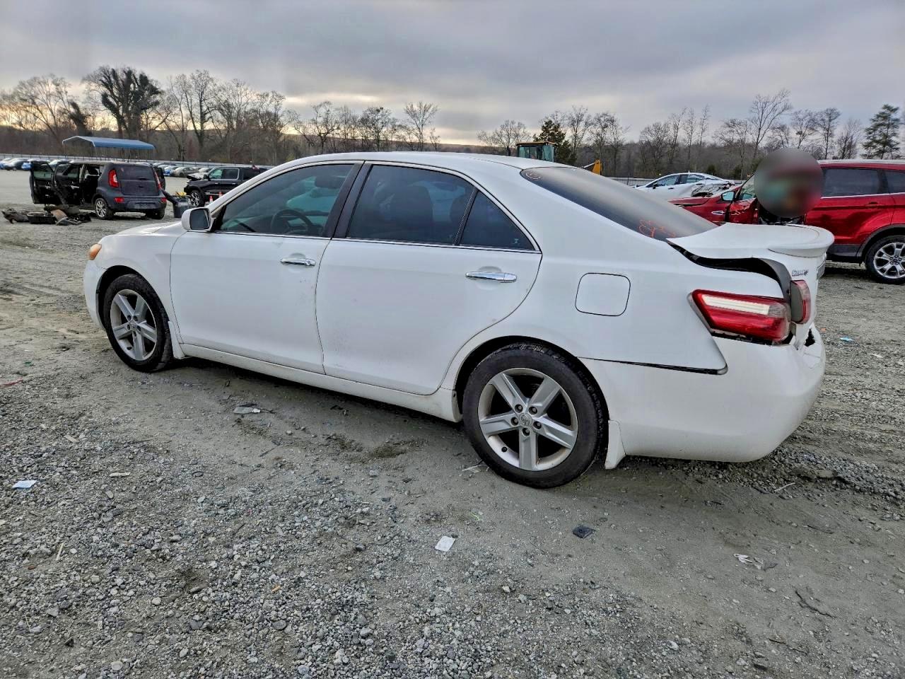 Toyota Camry Ce Image 3