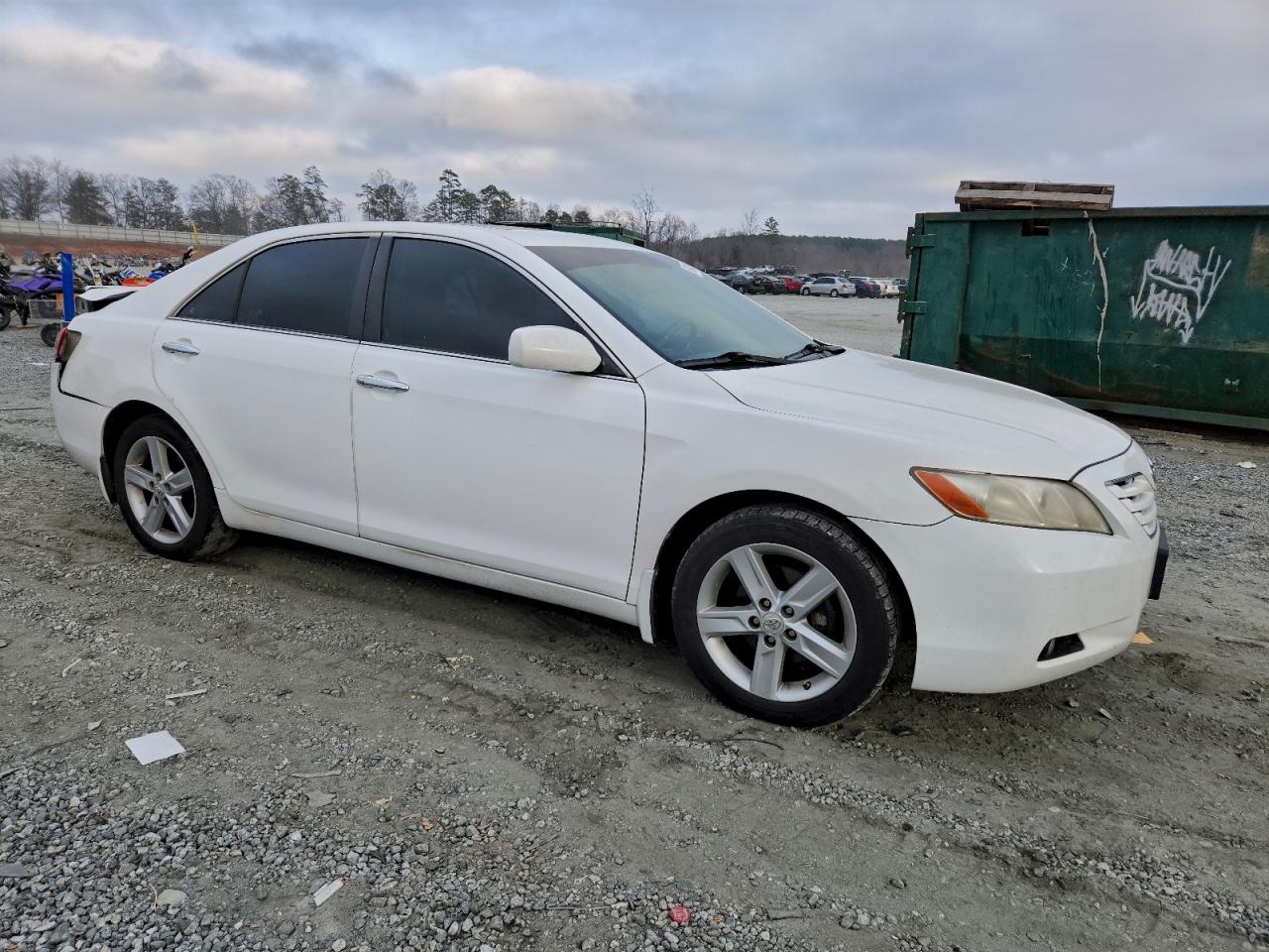 Toyota Camry Ce Image 2