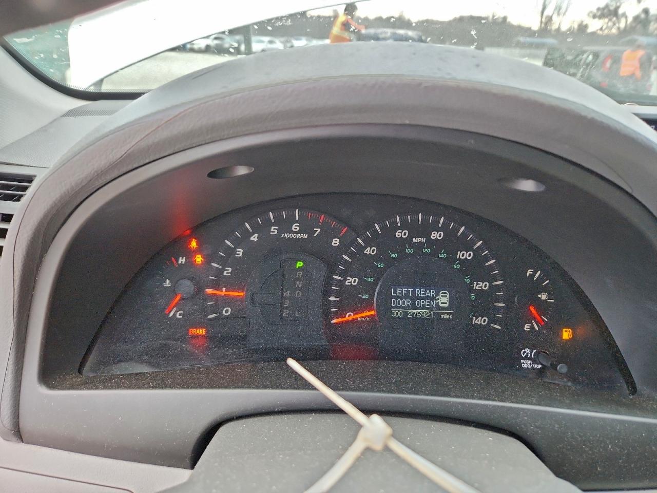 Toyota Camry Ce Image 5