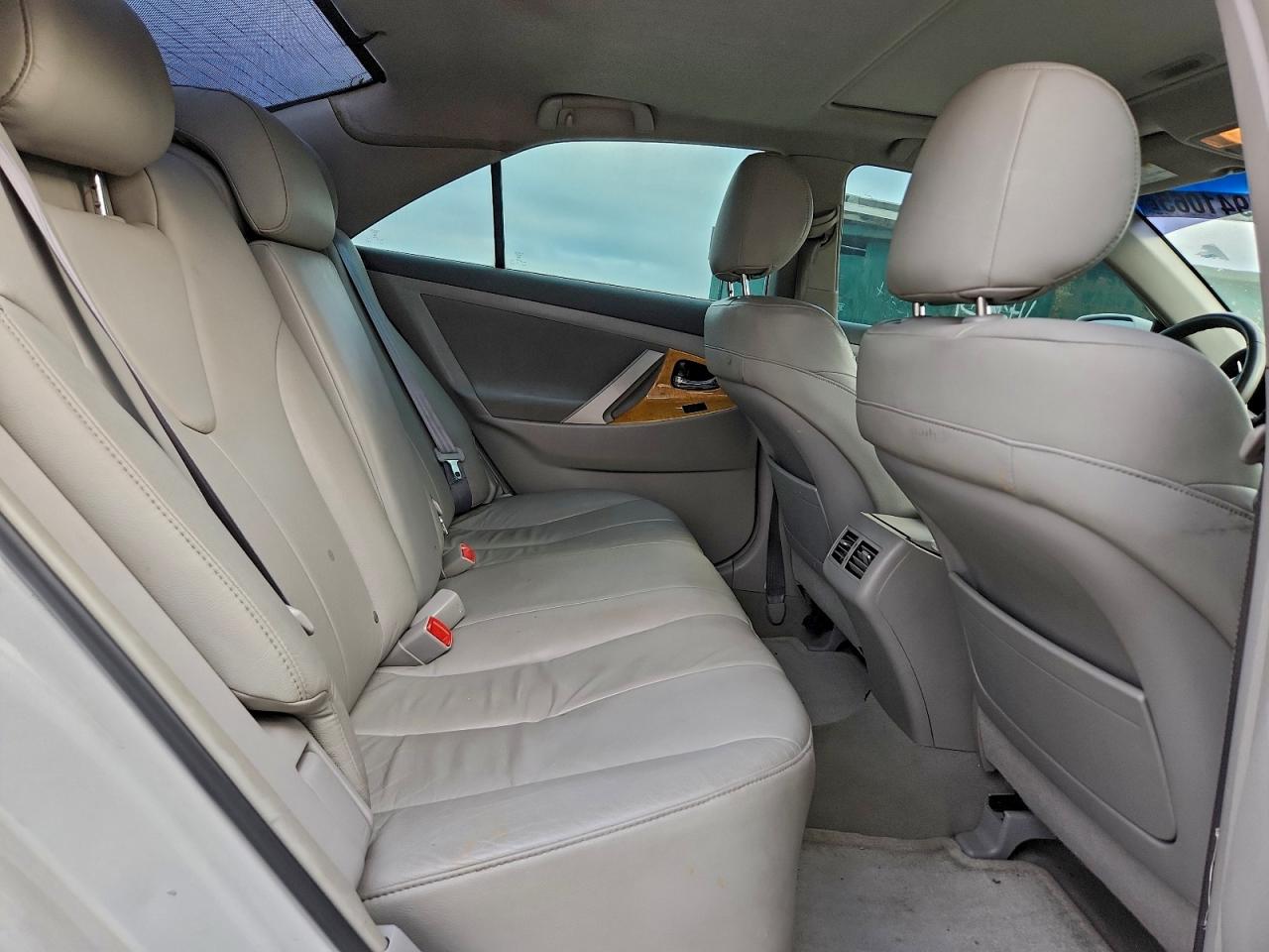 Toyota Camry Ce Image 6