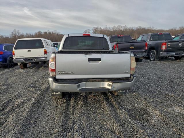 Toyota Tacoma Double Cab Image 8