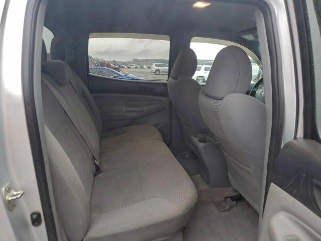 Toyota Tacoma Double Cab Image 6