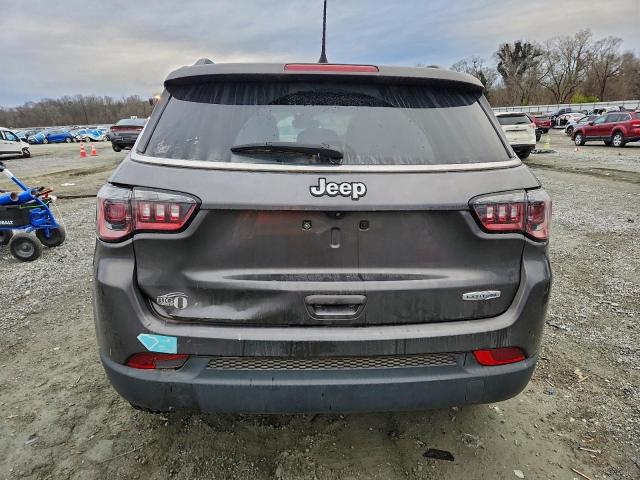 Jeep Compass Latitude Image 3