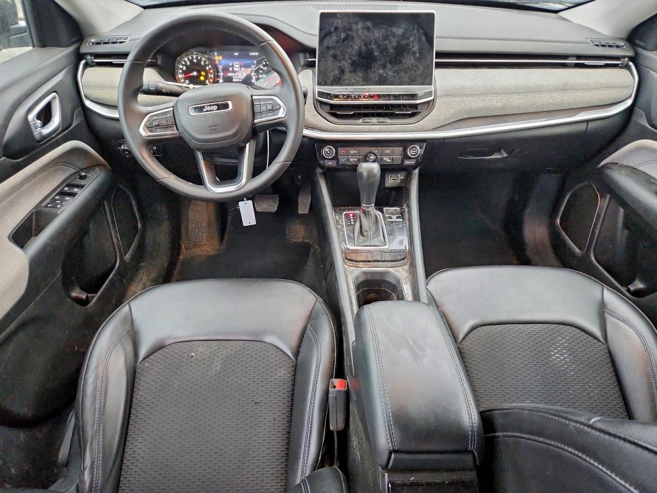 Jeep Compass Latitude Image 9