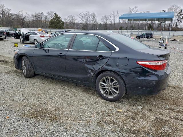 Toyota Camry Le Image 10