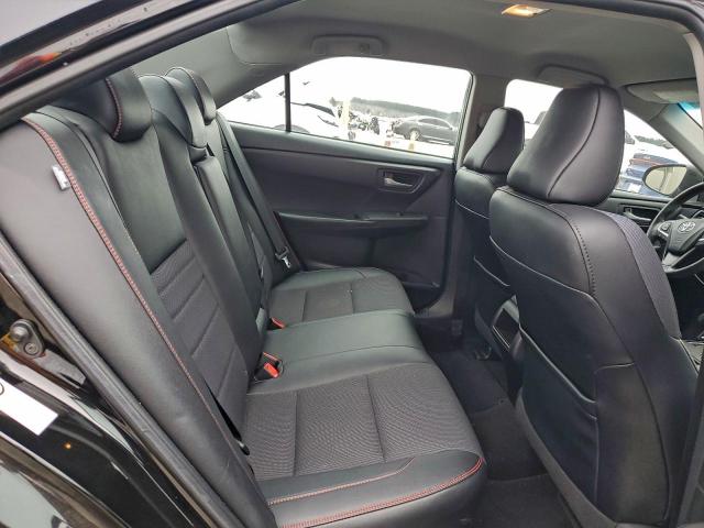 Toyota Camry Le Image 6