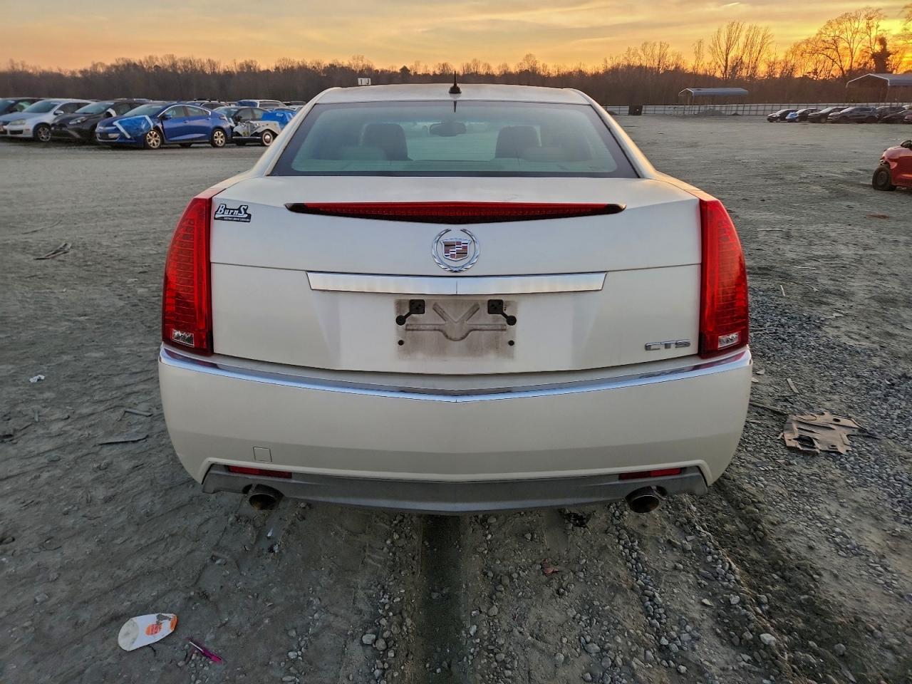 Cadillac CTS Image 6