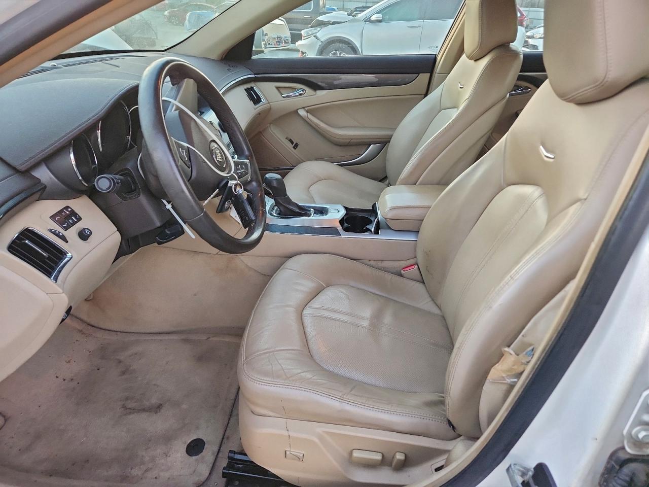 Cadillac CTS Image 10