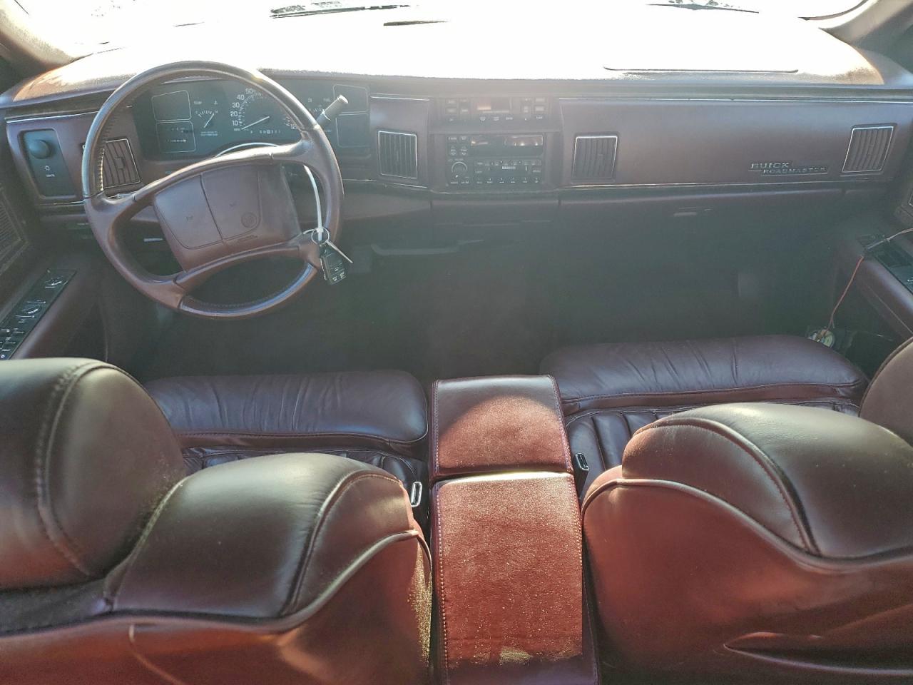 Buick Roadmaster Image 8