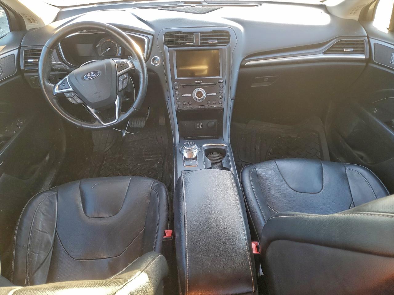 Ford Fusion Titanium Image 9