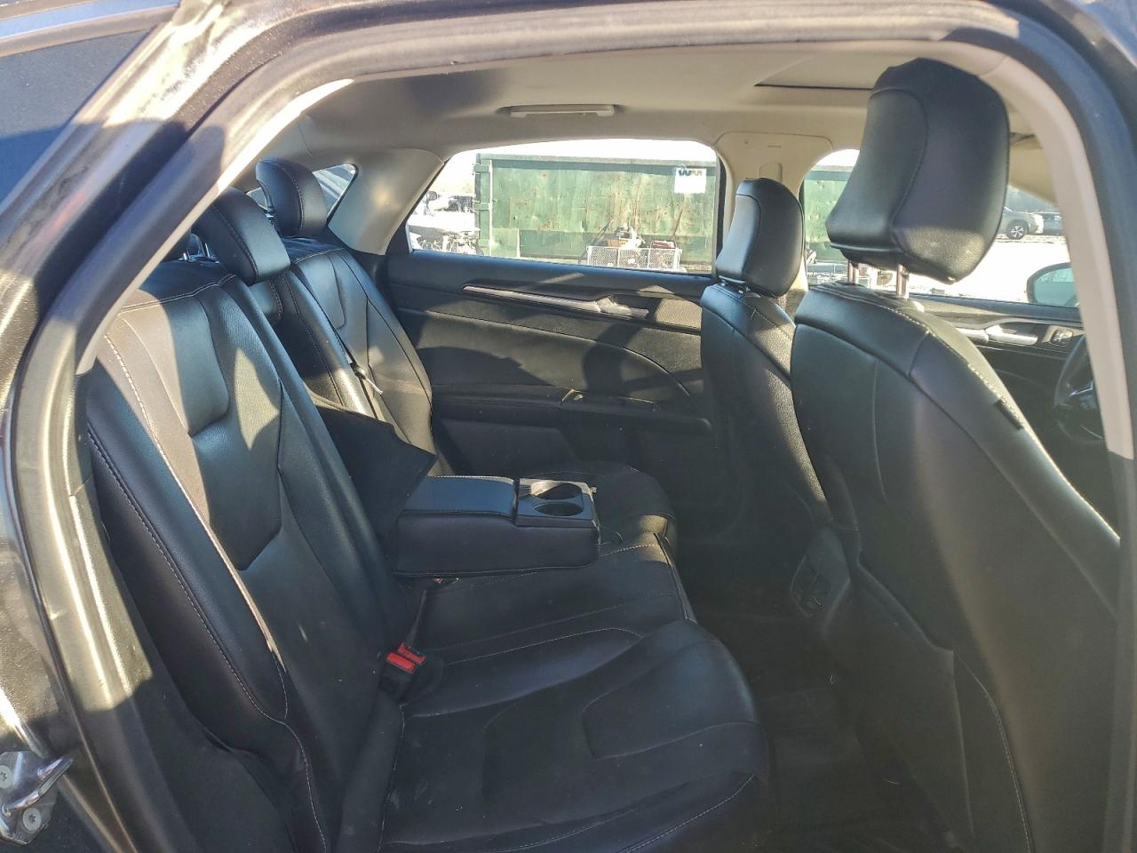 Ford Fusion Titanium Image 5