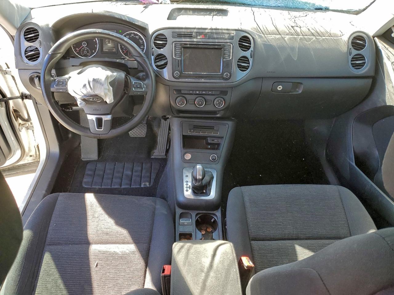 Volkswagen Tiguan S Image 4