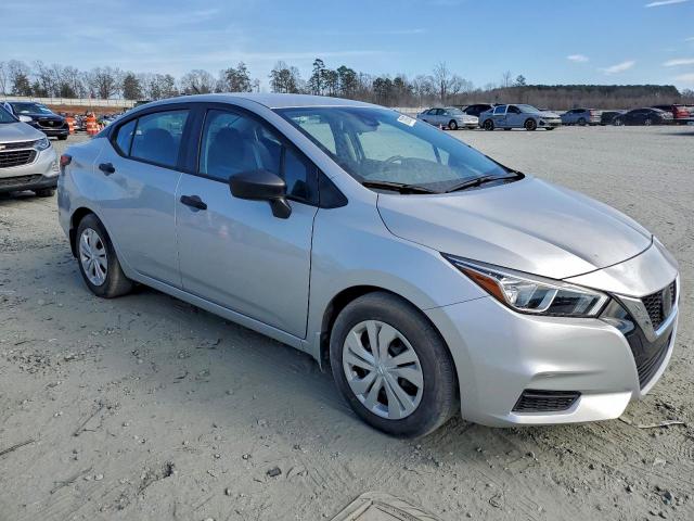 Nissan Versa S Image 2