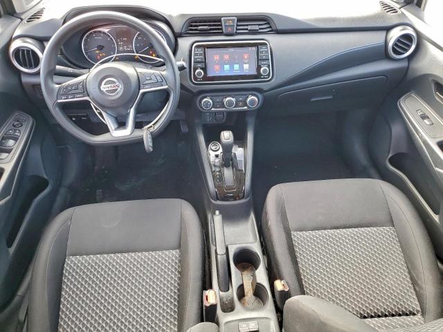 Nissan Versa S Image 5