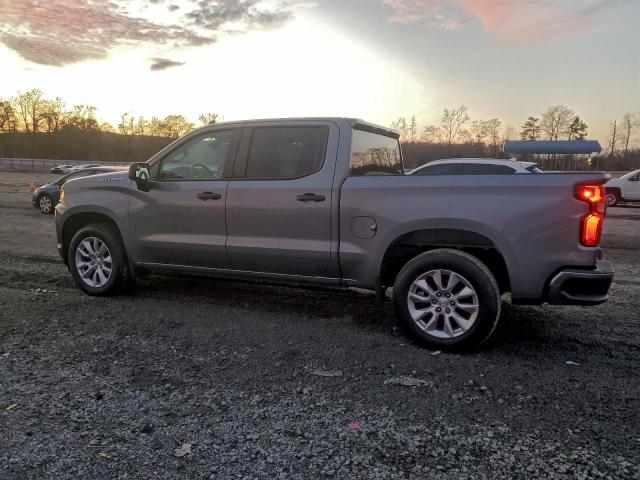 Chevrolet Silverado C1500 Custom Image 9