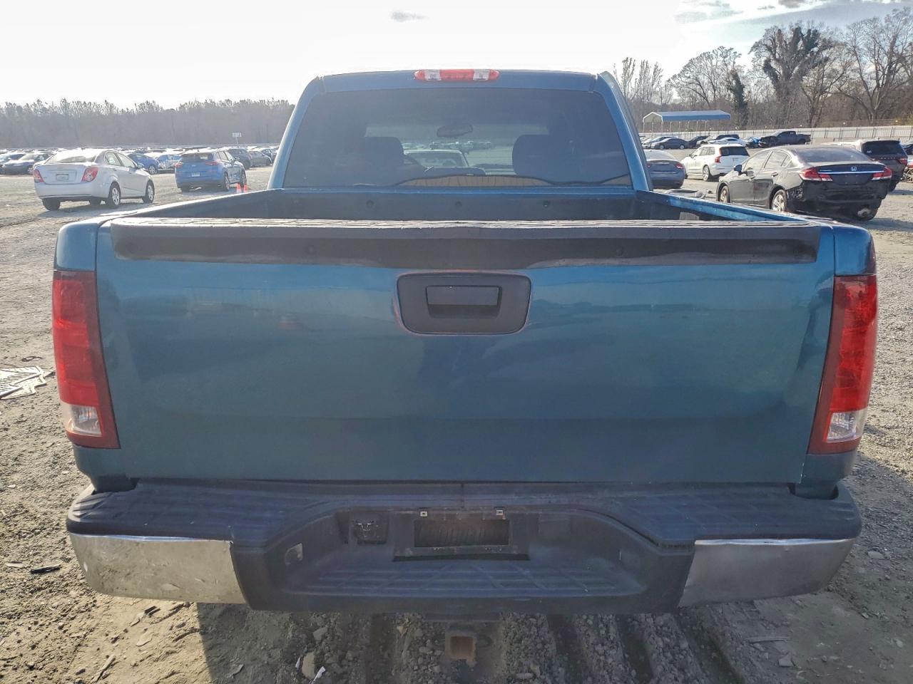 GMC Sierra C1500 Image 8