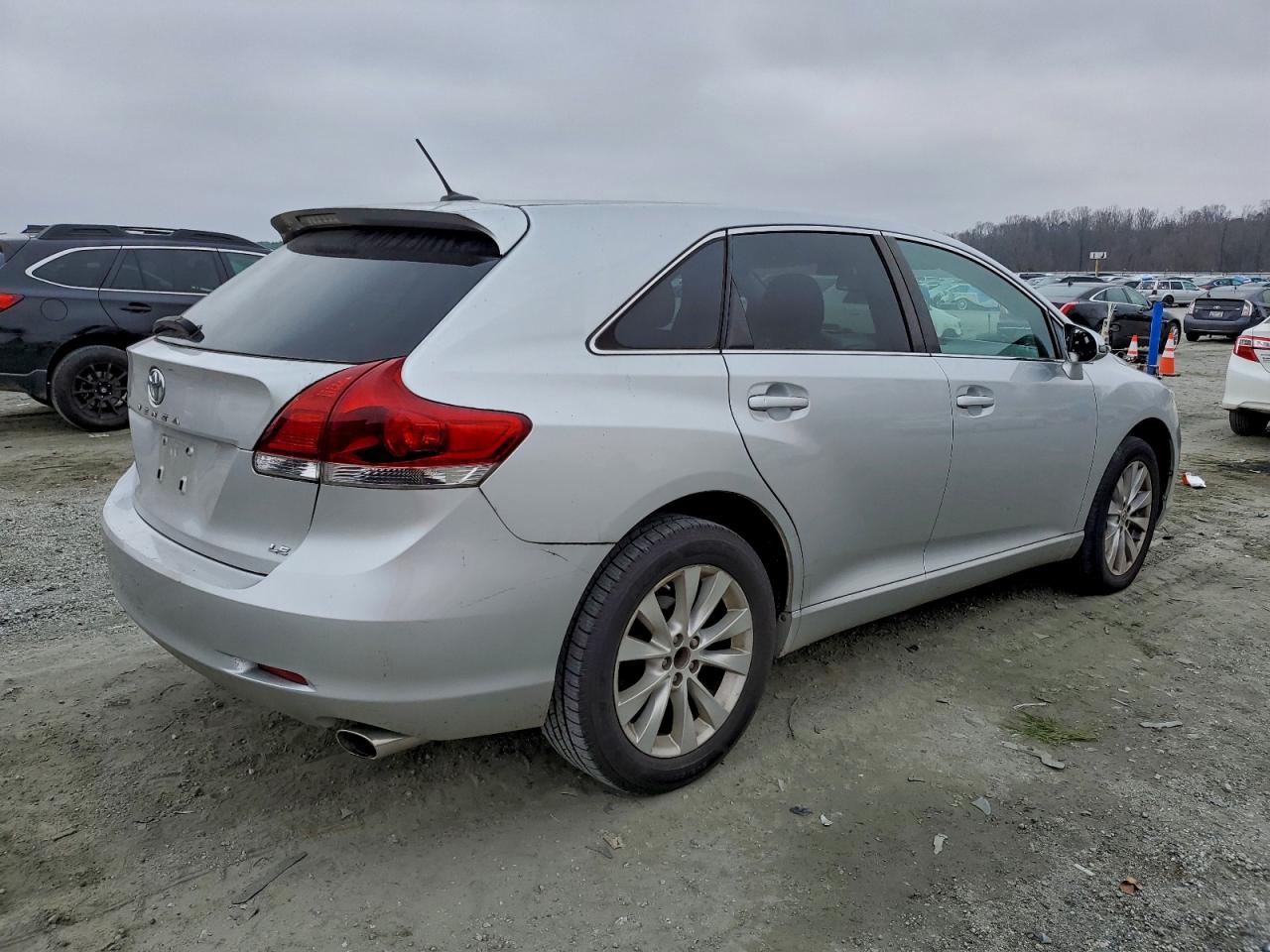 Toyota Venza Le Image 13