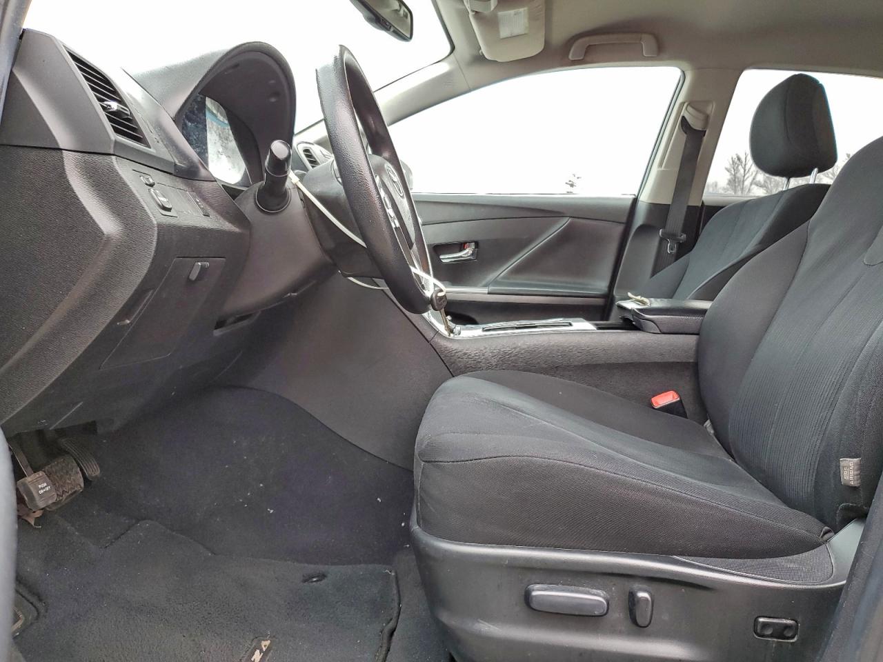 Toyota Venza Le Image 8