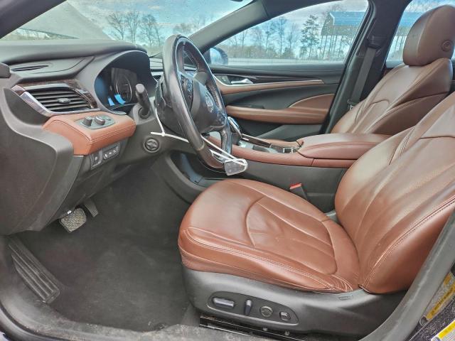 Buick LaCrosse Avenir Image 2