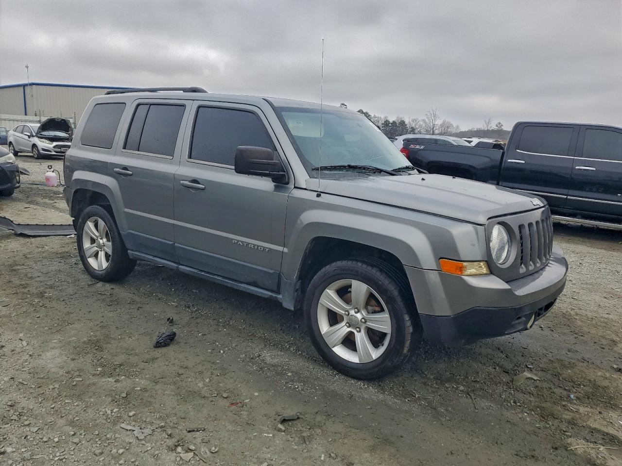 Jeep Patriot Latitude Image 7