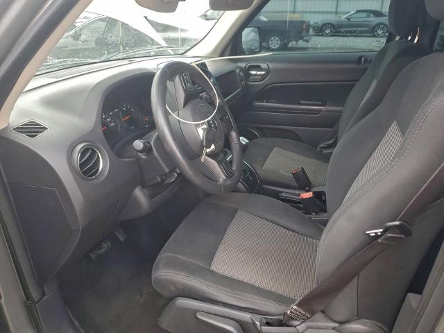 Jeep Patriot Latitude Image 8