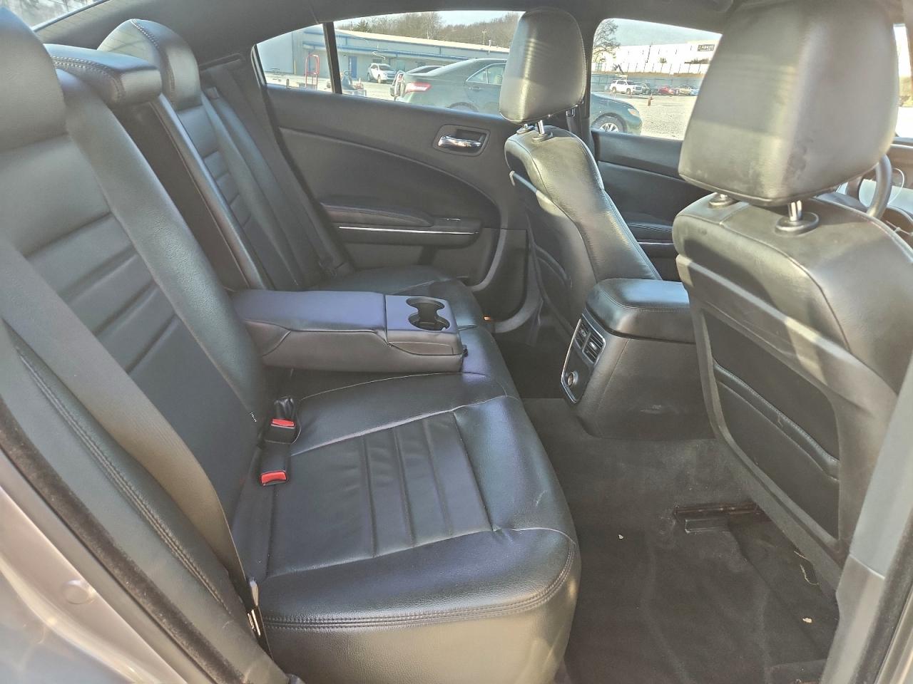 Dodge Charger Se Image 12