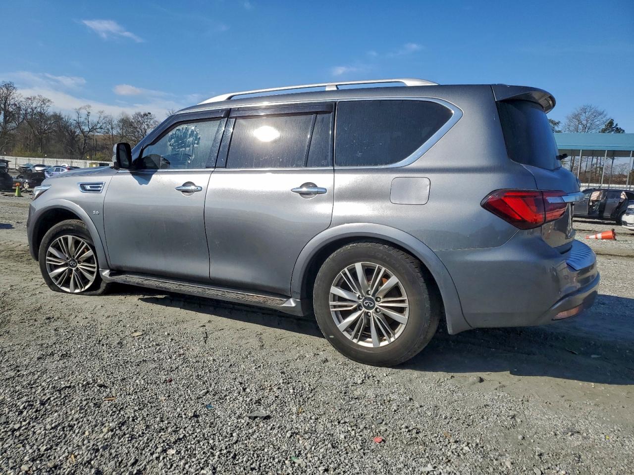 INFINITI Qx Base Image 2