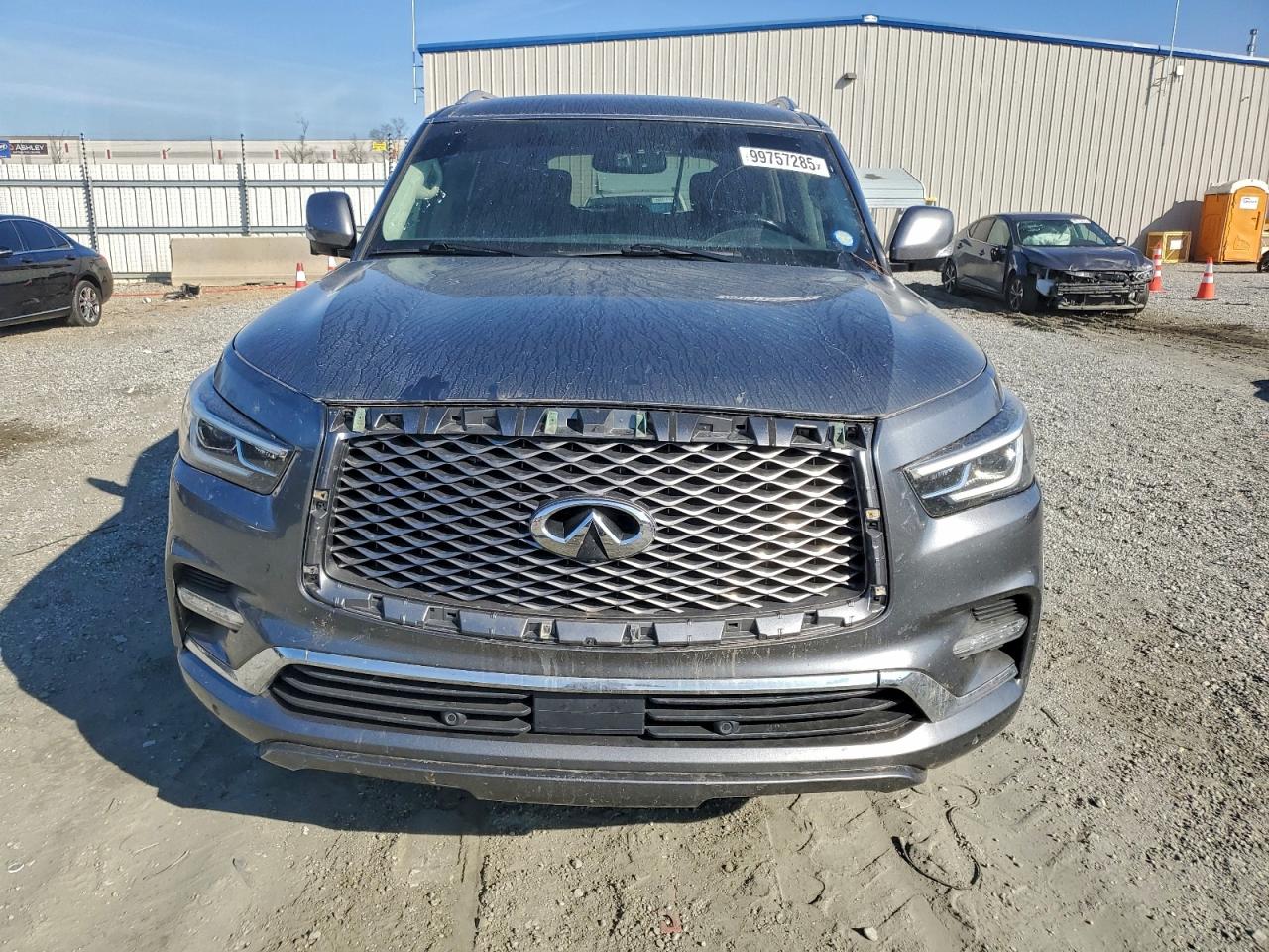 INFINITI Qx Base Image 5