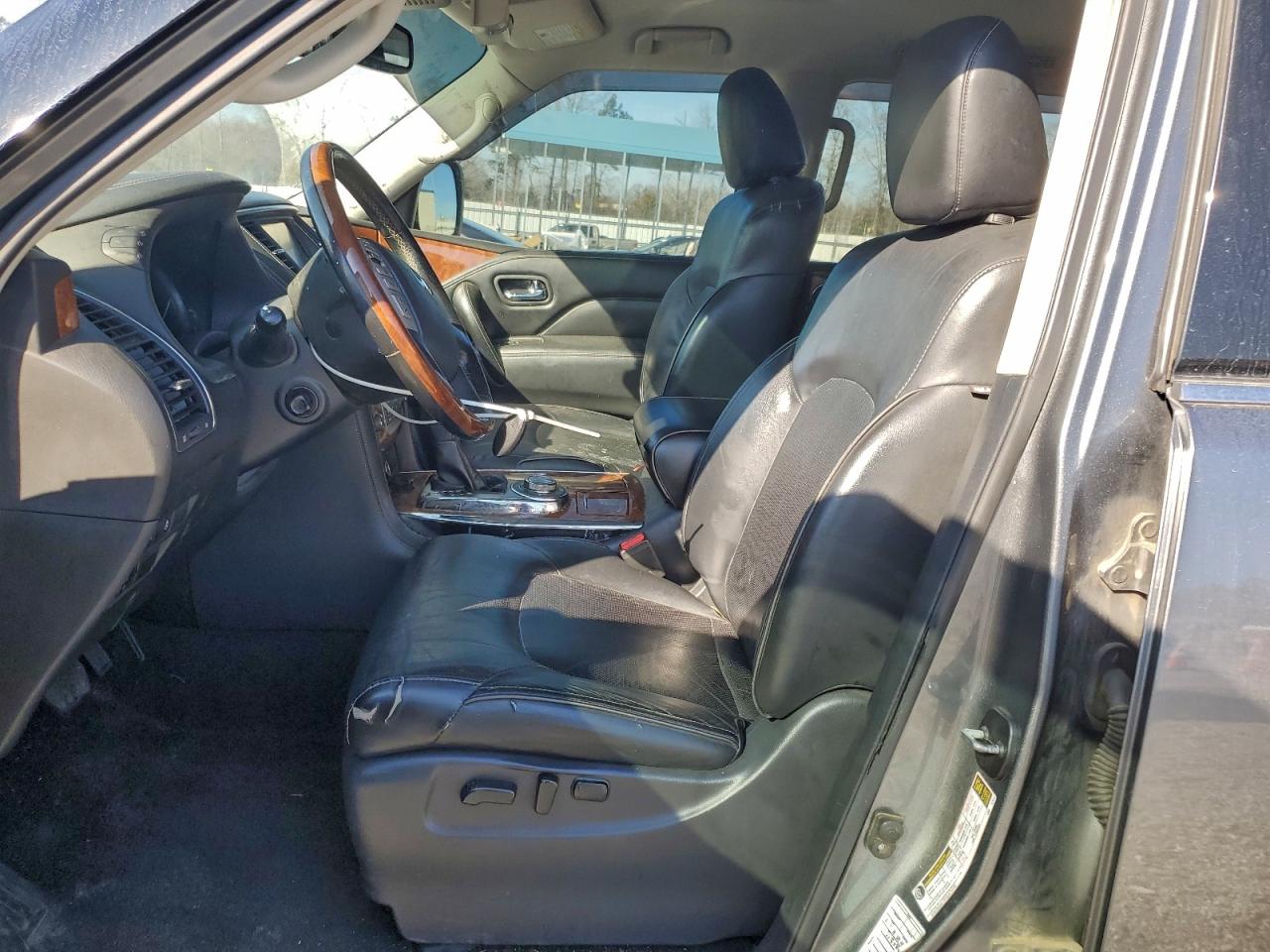 INFINITI Qx Base Image 8