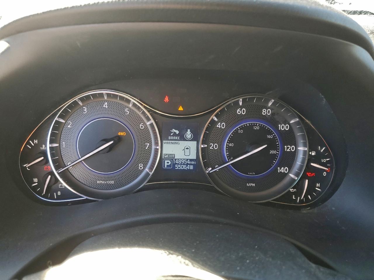 INFINITI Qx Base Image 9